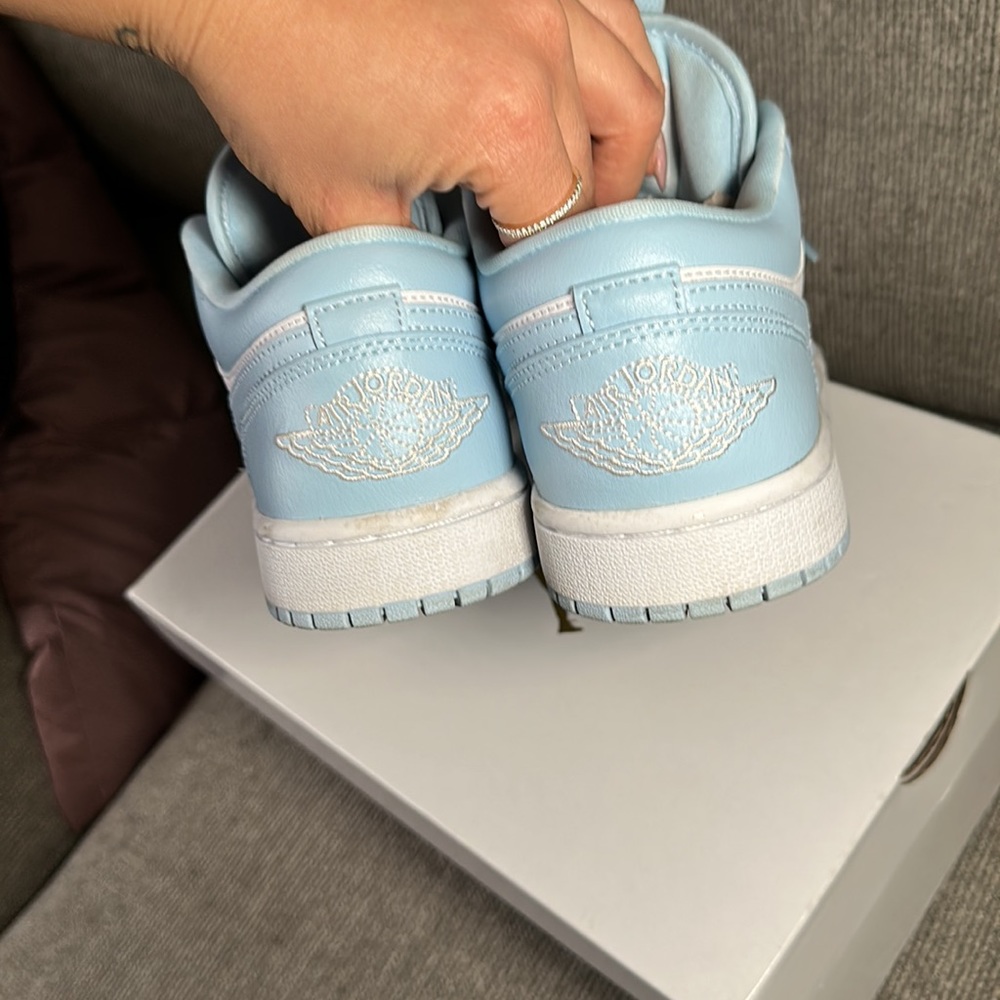 Jordan 1’s - Picture 4 of 4